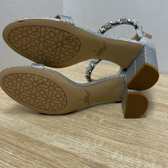 Jewel Badgley Mischka Heels - Picture 11 of 12